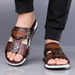 👞 50% KORTING! 💫 Slip-on sandalen van kunstleer voor heren – Ademend mesh en antislipzool – Comfortabele pasvorm, ideaal voor de zomer, het strand of dagelijkse wandelingen 🏖️