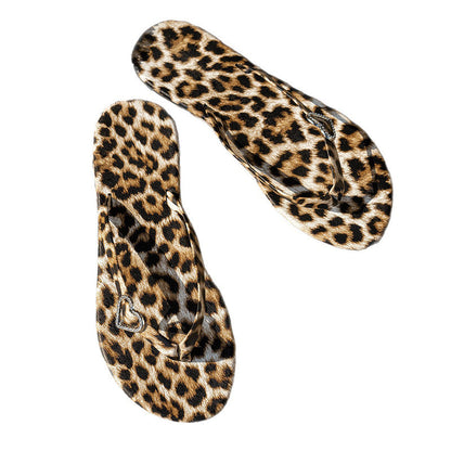 🐆🩴Leopardprint slippers met hartbedel