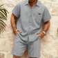 👕 NU 50% KORTING! 🩳 Set met heren-shirt met korte mouwen en korte broek van wafelstructuur – Zachte stof met textuur, ademend en relaxte pasvorm – Perfect als zomerse loungewear en voor informele uitstapjes ☀️